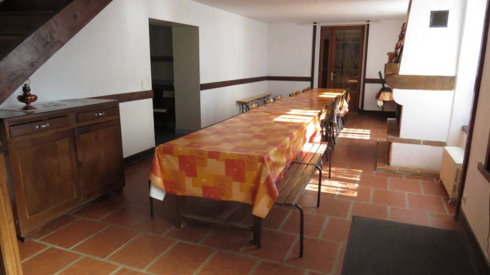 salle-manger-20-places